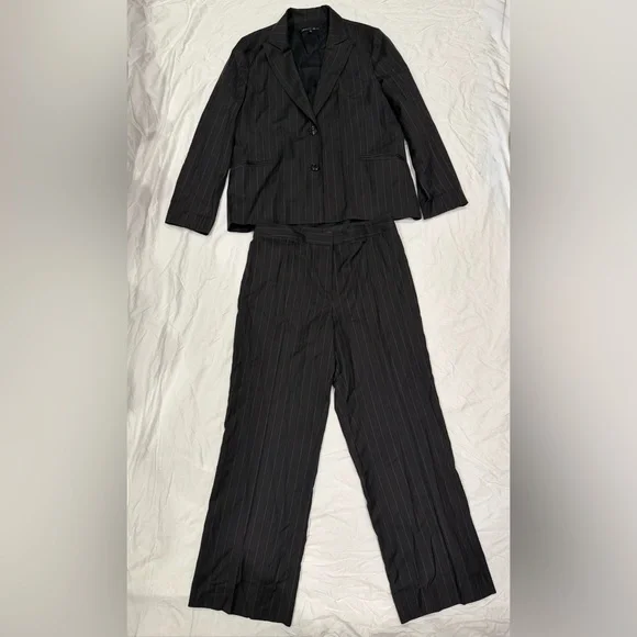Lafayette 148 Women's Charcoal Pinstripe 100% Wool Blazer and Pants Set size 16 - Picture 2 of 10